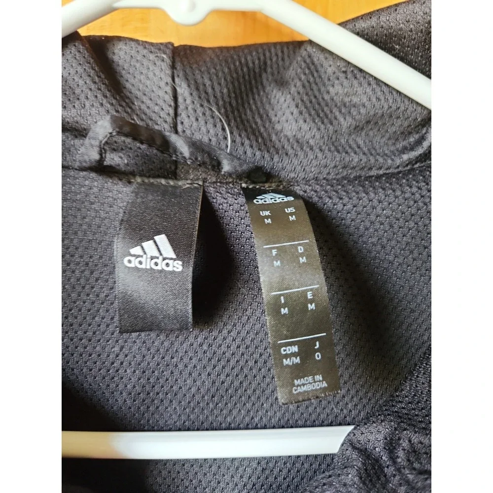 Men's Adidas Essential Black Windbreaker With Mesh Lining, Sz M.